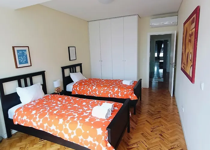 Duplex For 8 Apartmán Lisboa