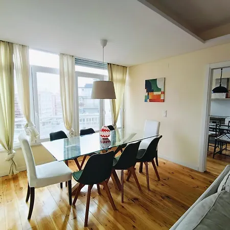 Apartment Duplex For 8