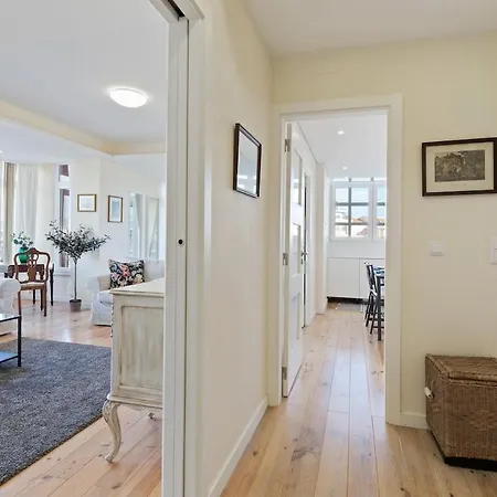 Apartment Duplex For 8