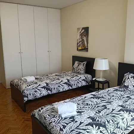 Apartment Duplex For 8