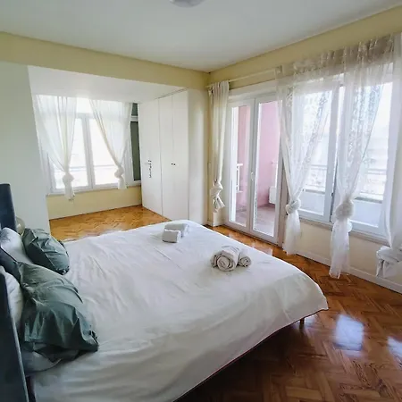 Apartment Duplex For 8 *