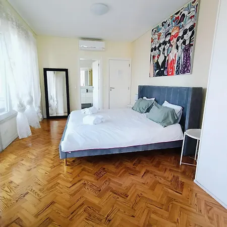 Duplex For 8 Apartament Lizbona