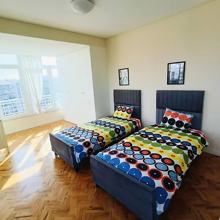 Duplex For 8 Lisbon